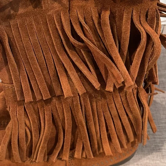 Women’s Minnetonka suede Moccasin boots NIB size 8 brown - Picture 6 of 11